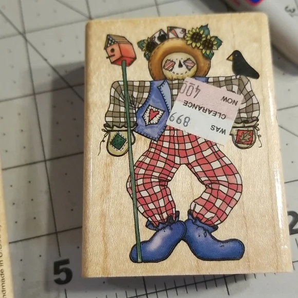 Alma Lynne rubber stamps. Boy scarecrow,  girl scarecrow and angel bear. - Picture 4 of 7
